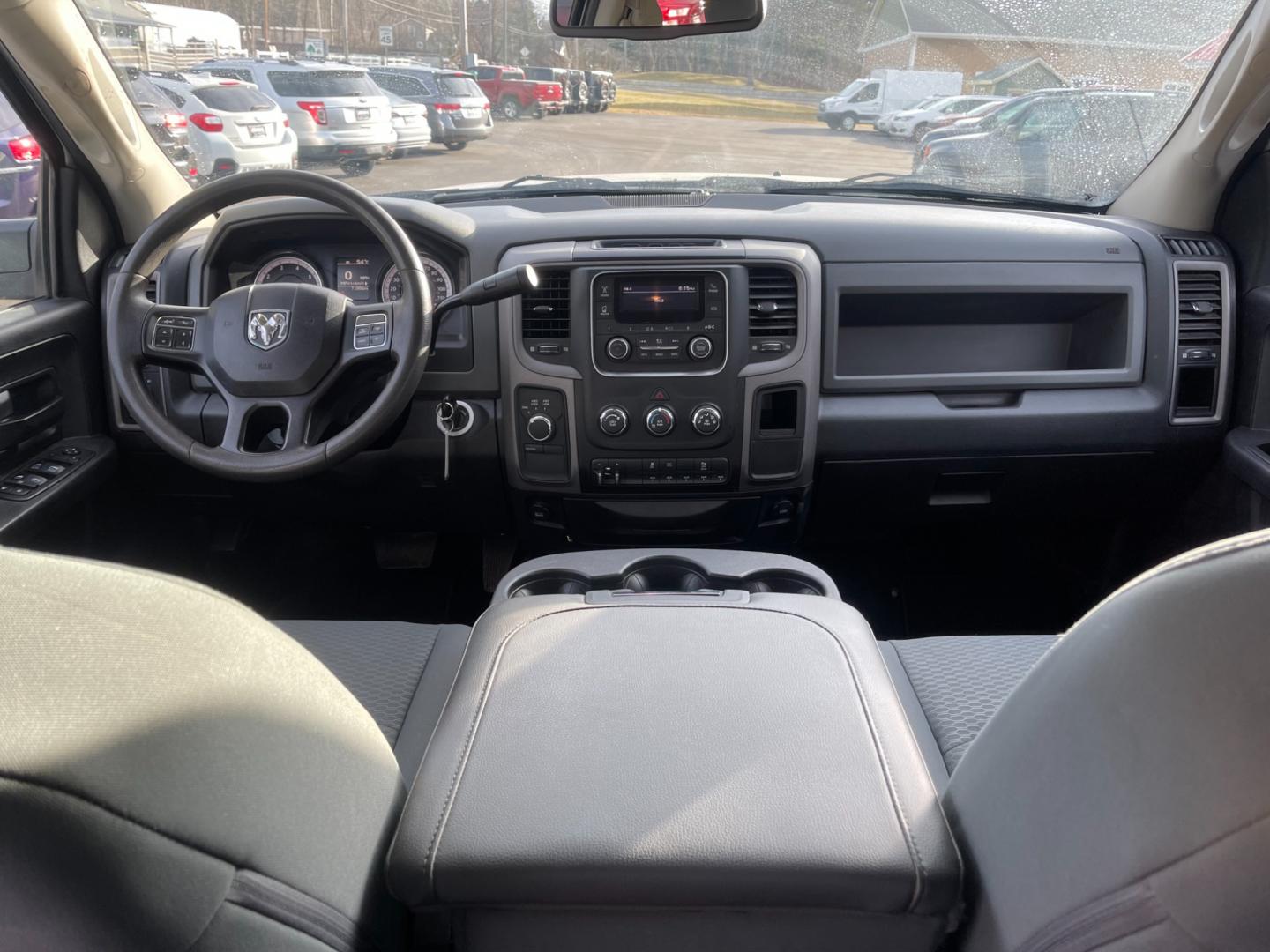 2018 White /Black RAM 3500 Tradesman Crew Cab 4WD (3C63R3GJ7JG) with an 6.4L V8 OHV 16V engine, 6A transmission, located at 11115 Chardon Rd. , Chardon, OH, 44024, (440) 214-9705, 41.580246, -81.241943 - Photo#33